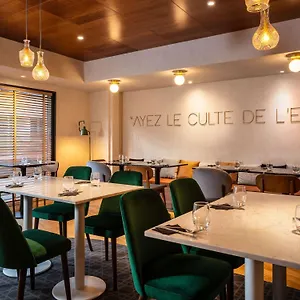 Mercure Montparnasse Pasteur Parigi